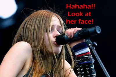 Avril makes an ugly face